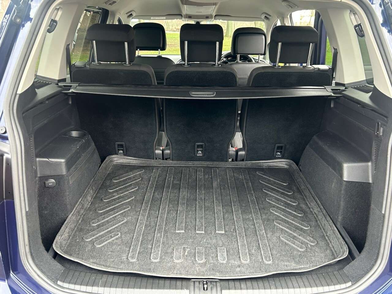 2017 VOLKSWAGEN TOURAN 2017 VOLKSWAGEN TOURAN