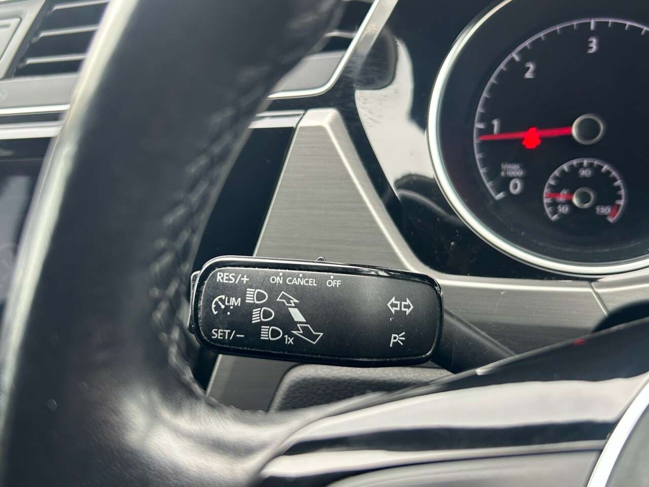 2017 VOLKSWAGEN TOURAN 2017 VOLKSWAGEN TOURAN