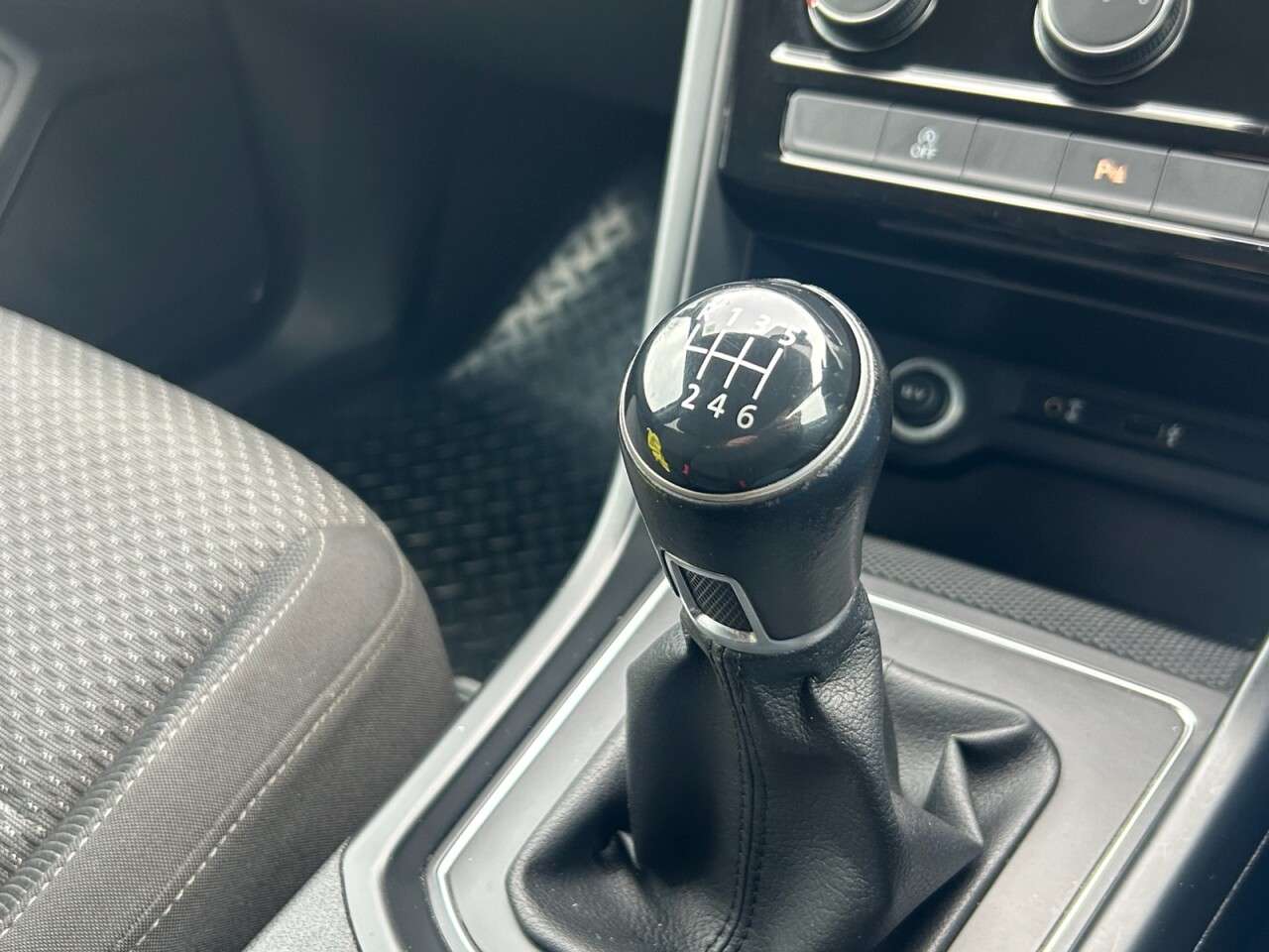 2017 VOLKSWAGEN TOURAN 2017 VOLKSWAGEN TOURAN