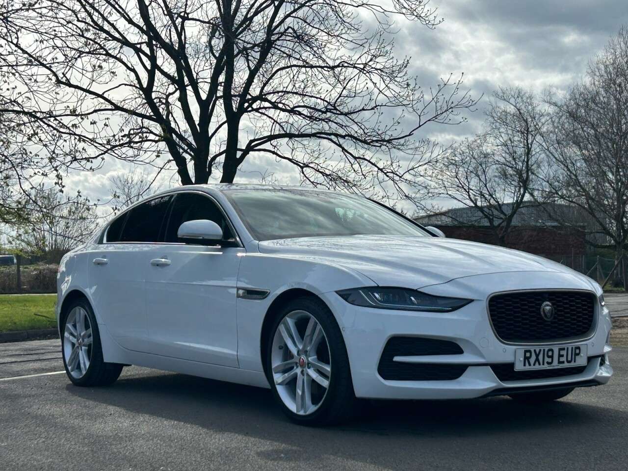 2019 JAGUAR XE 2019 JAGUAR XE