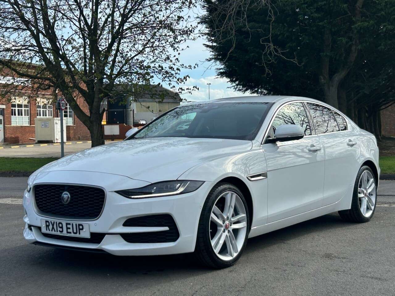 2019 JAGUAR XE 2019 JAGUAR XE