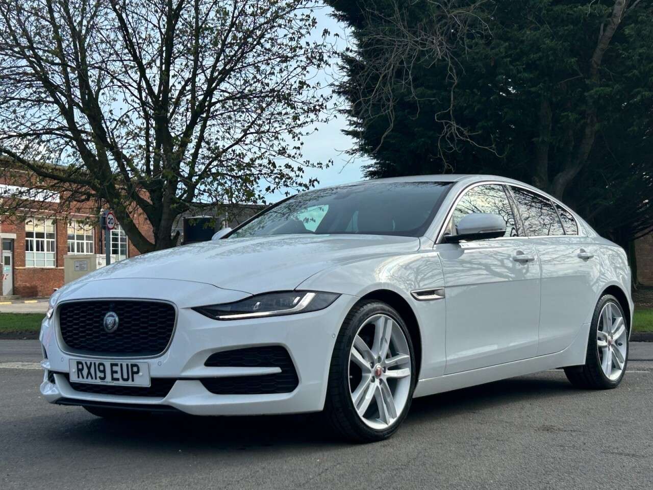 2019 JAGUAR XE 2019 JAGUAR XE