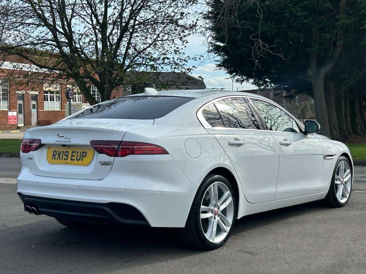 2019 JAGUAR XE 2019 JAGUAR XE