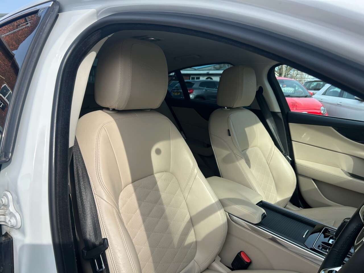 2019 JAGUAR XE 2019 JAGUAR XE