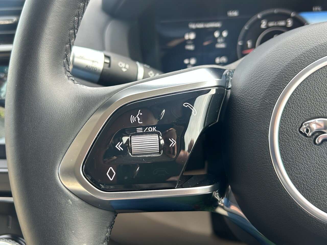 2019 JAGUAR XE 2019 JAGUAR XE