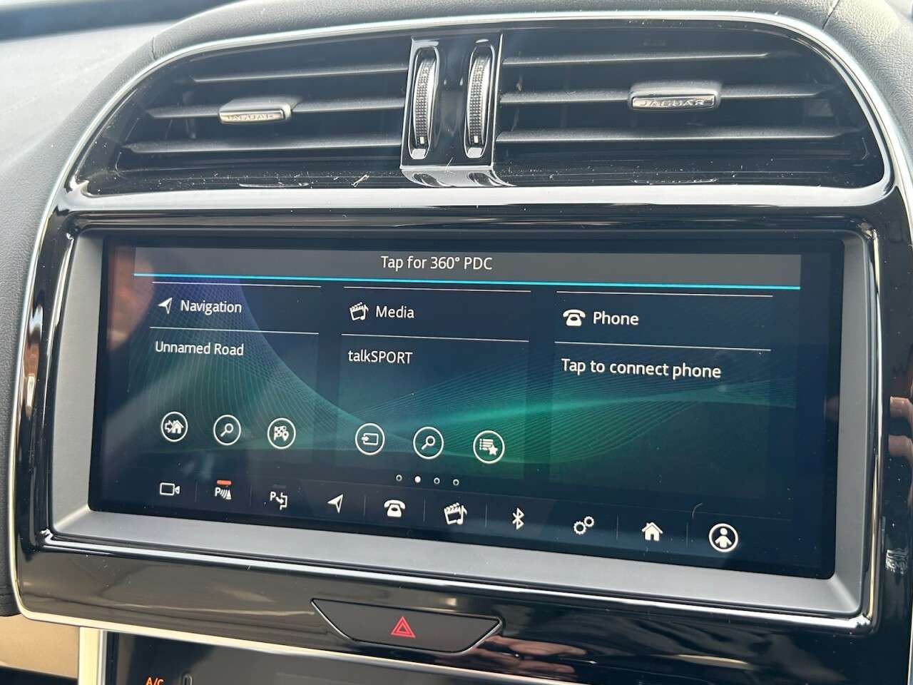 2019 JAGUAR XE 2019 JAGUAR XE