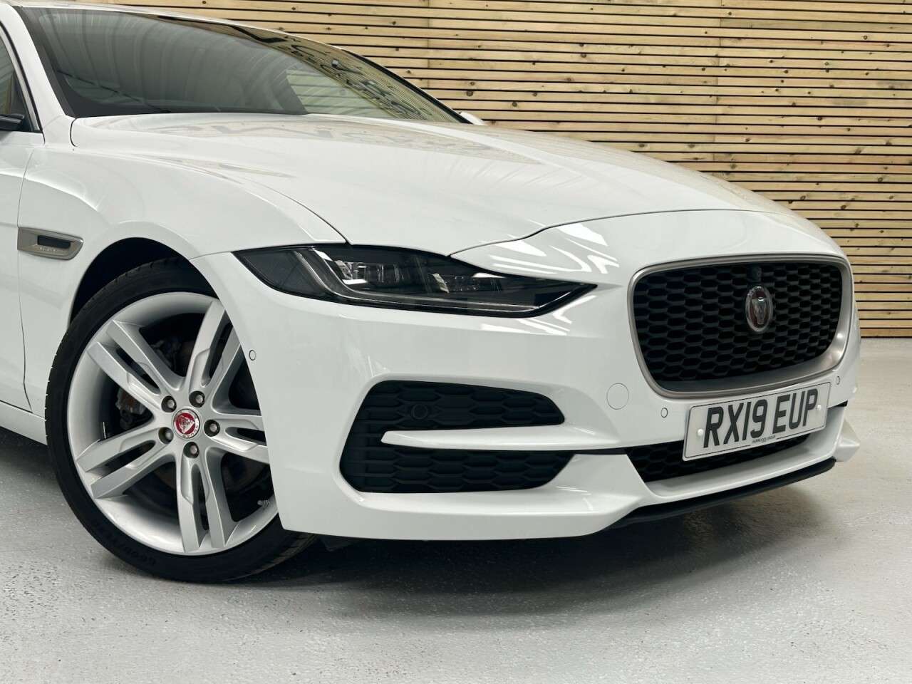 2019 JAGUAR XE 2019 JAGUAR XE