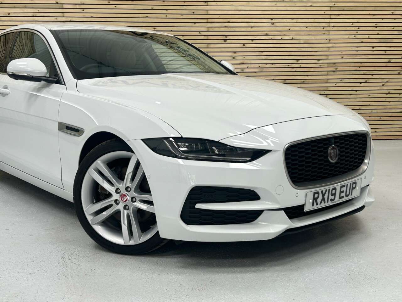 2019 JAGUAR XE 2019 JAGUAR XE