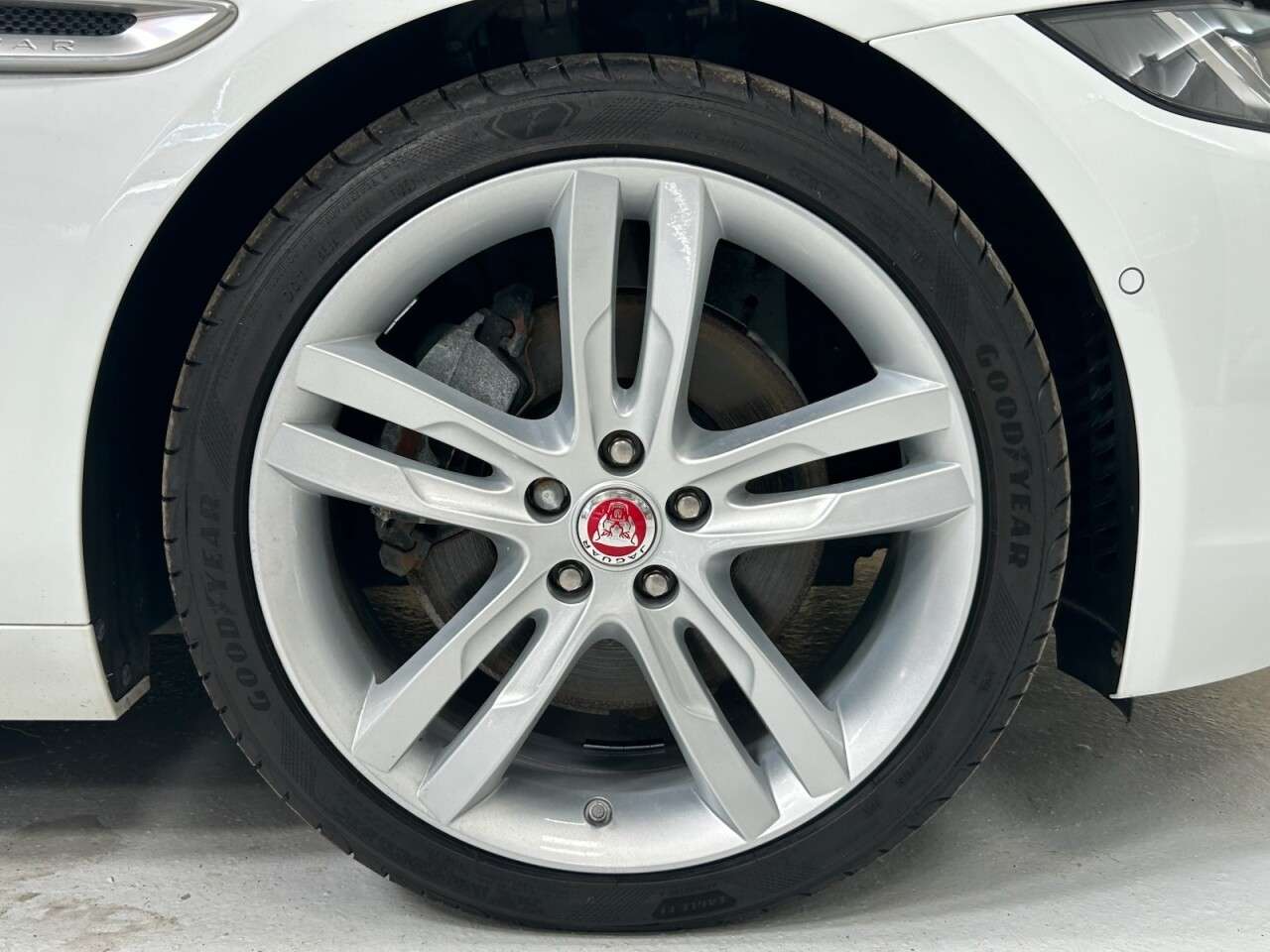 2019 JAGUAR XE 2019 JAGUAR XE