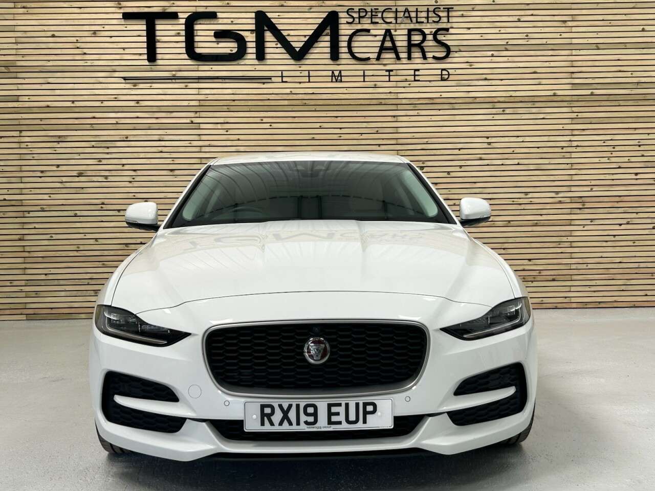 2019 JAGUAR XE 2019 JAGUAR XE