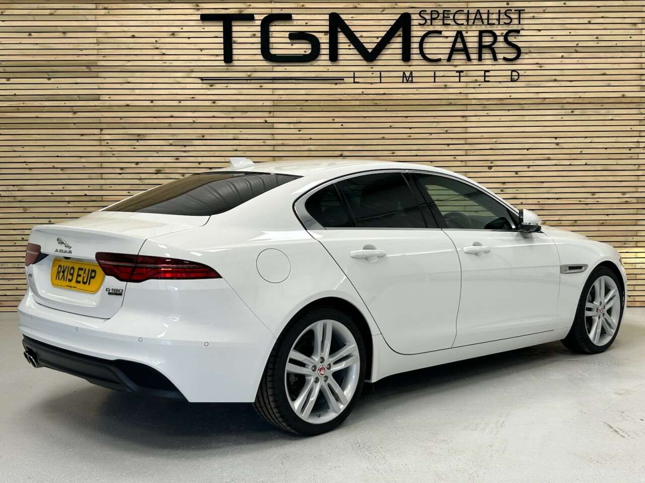 2019 JAGUAR XE 2019 JAGUAR XE