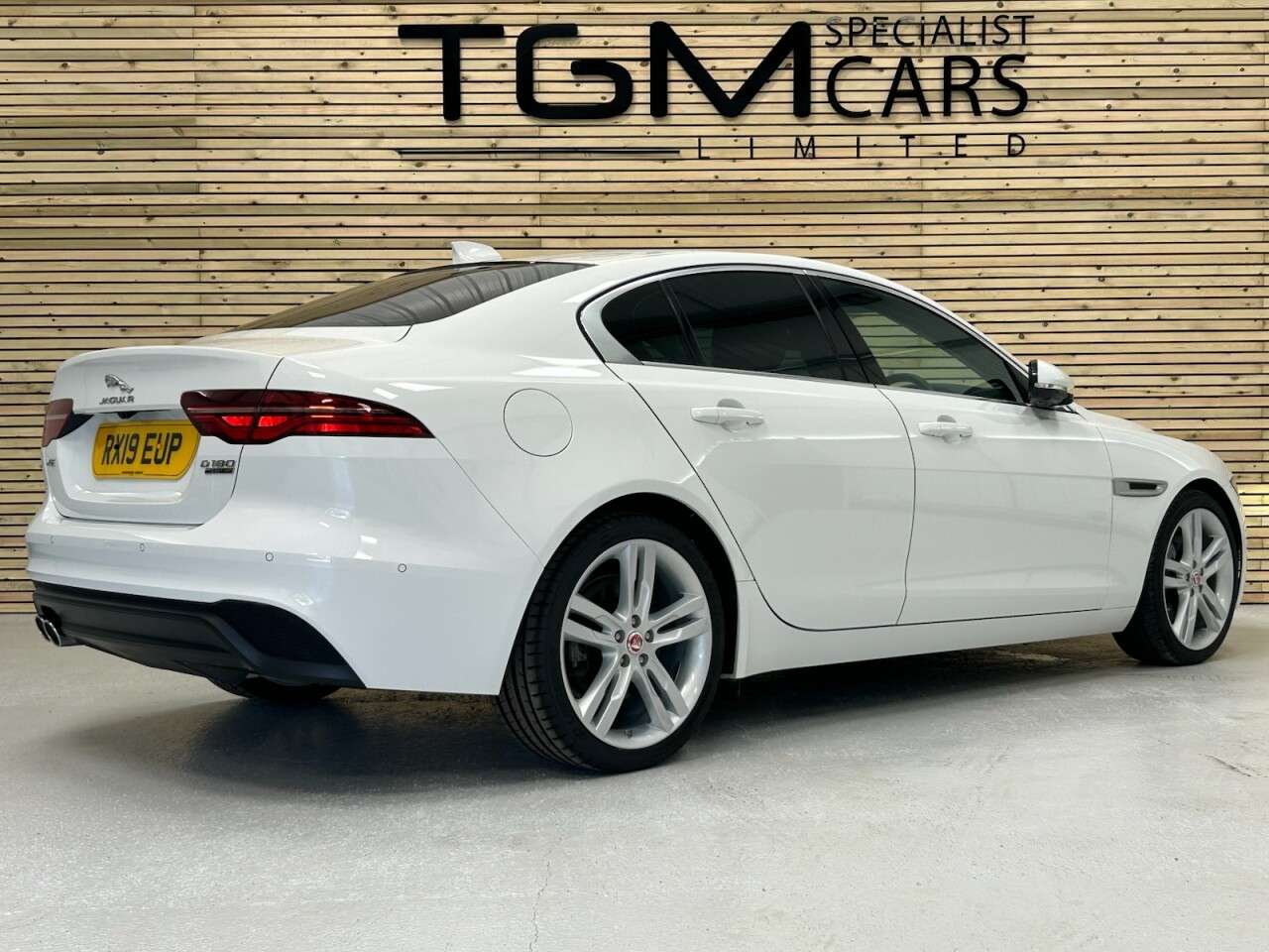 2019 JAGUAR XE 2019 JAGUAR XE