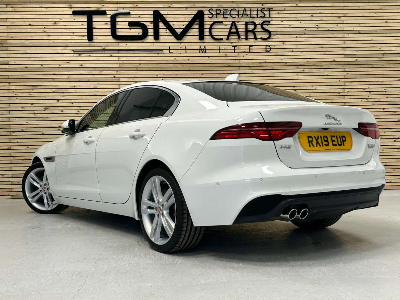 2019 JAGUAR XE 2019 JAGUAR XE