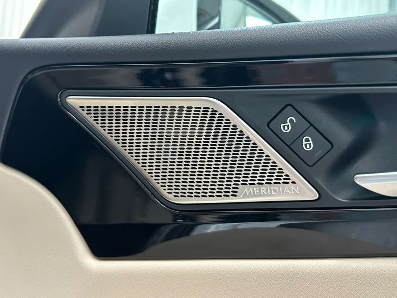 2019 JAGUAR XE 2019 JAGUAR XE