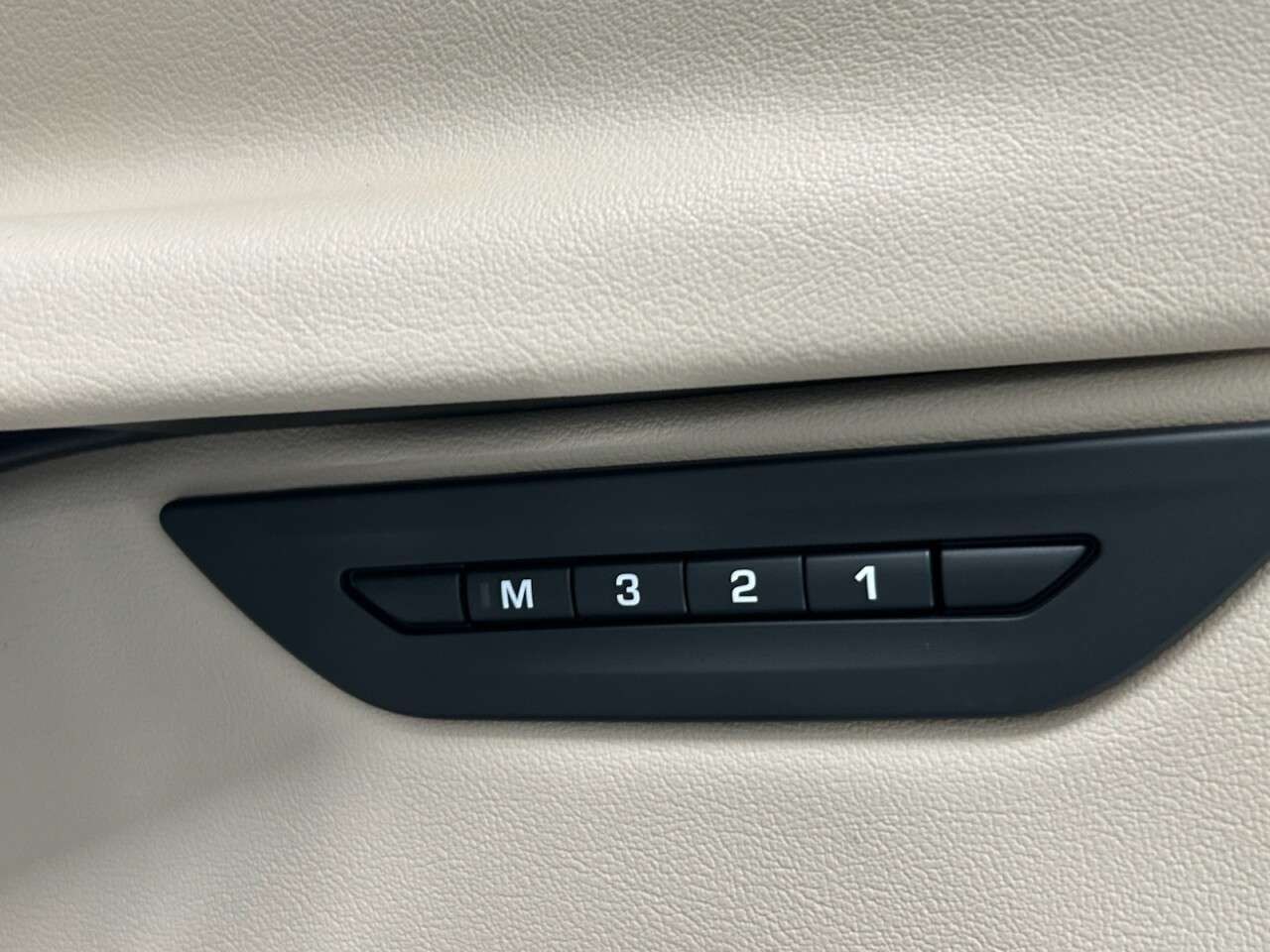2019 JAGUAR XE 2019 JAGUAR XE