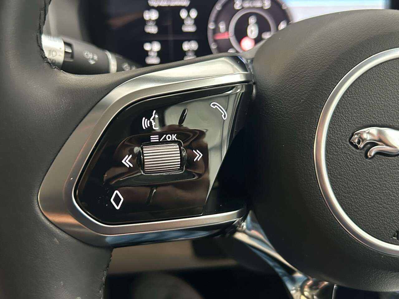 2019 JAGUAR XE 2019 JAGUAR XE