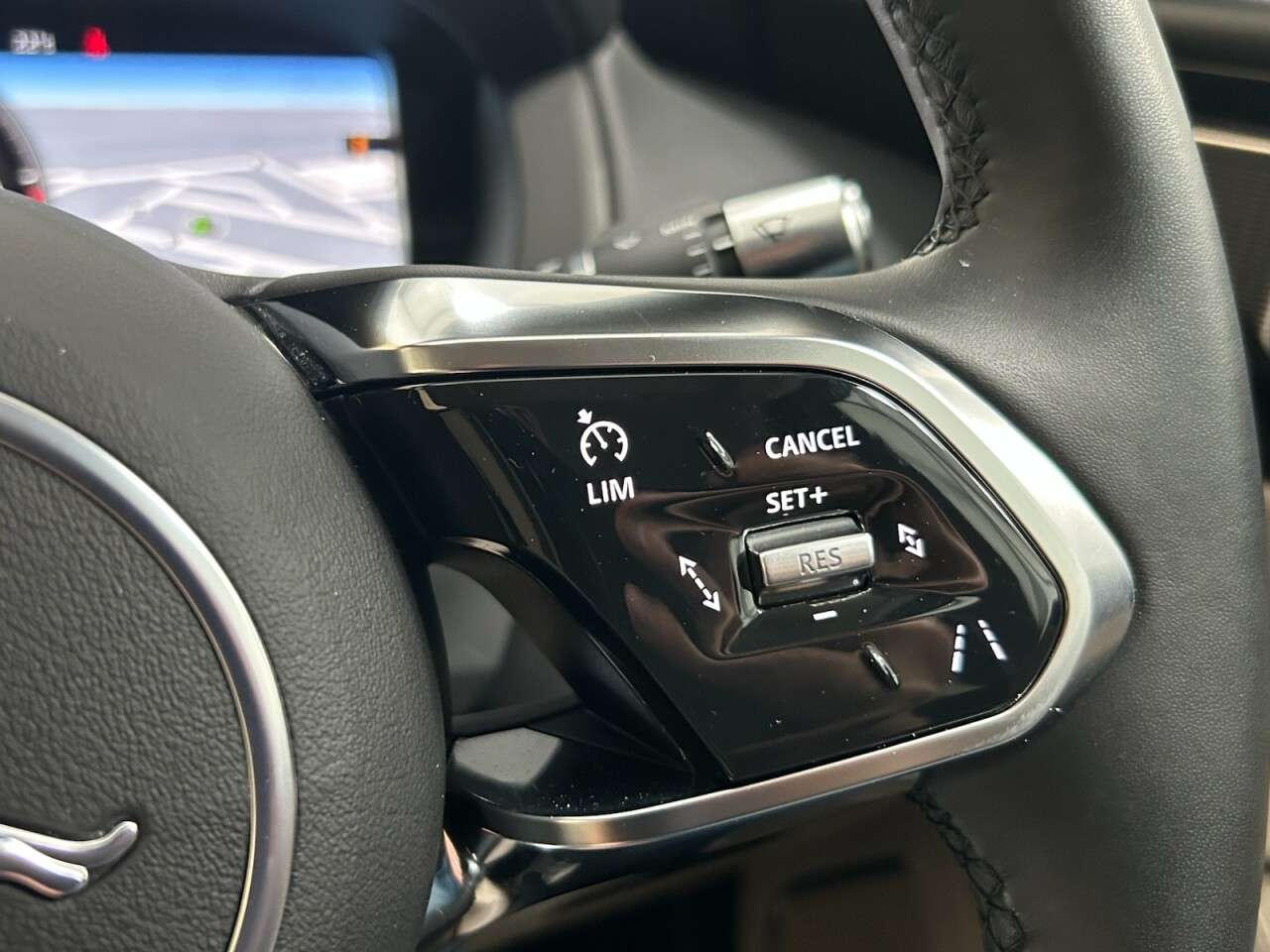 2019 JAGUAR XE 2019 JAGUAR XE
