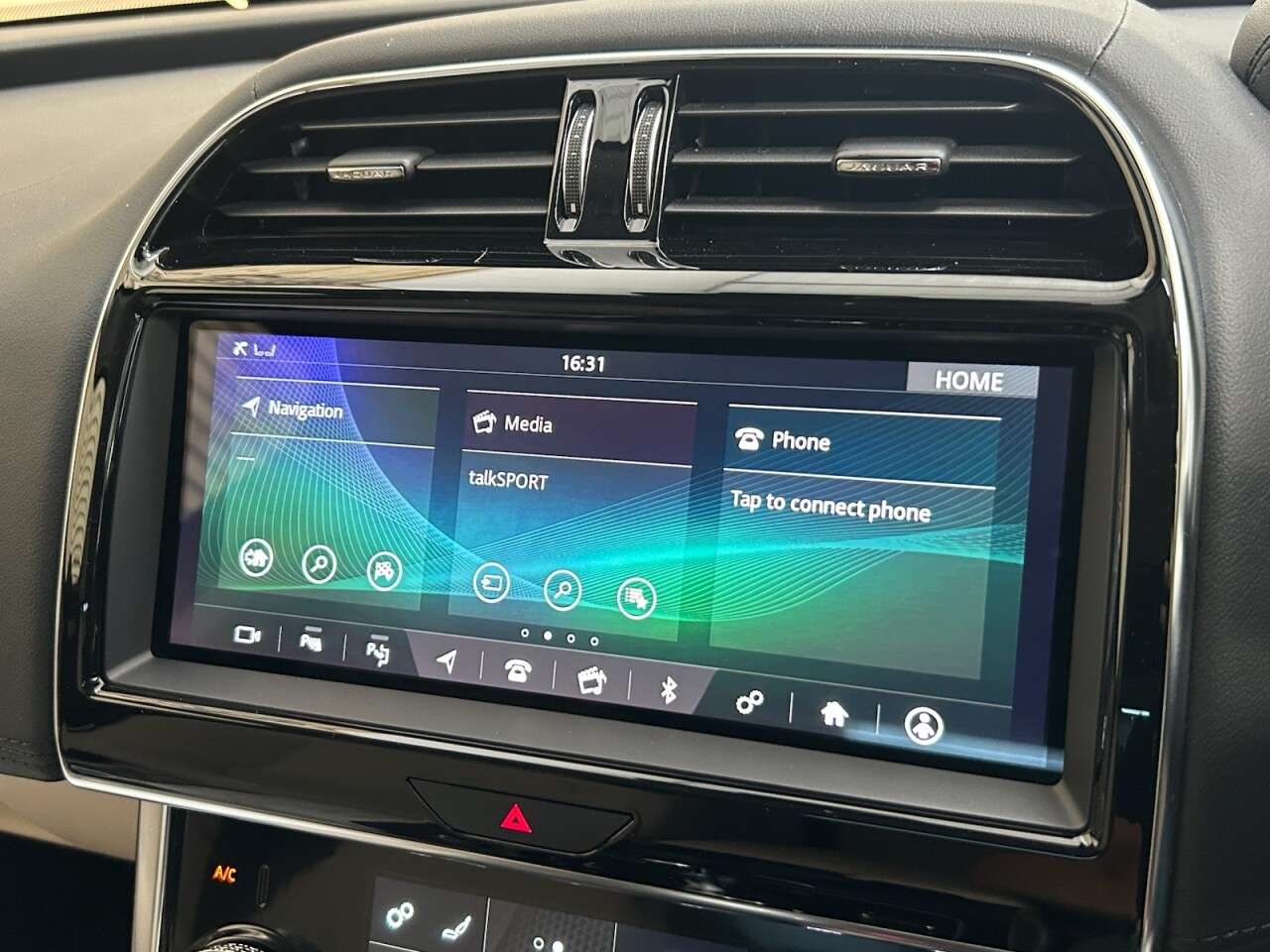 2019 JAGUAR XE 2019 JAGUAR XE
