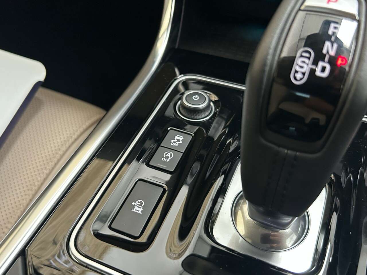 2019 JAGUAR XE 2019 JAGUAR XE