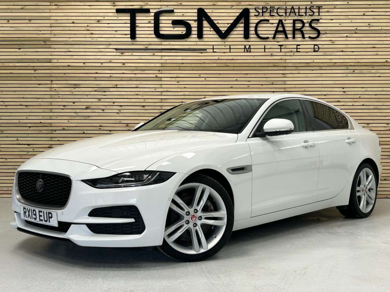 2019 JAGUAR XE 2019 JAGUAR XE
