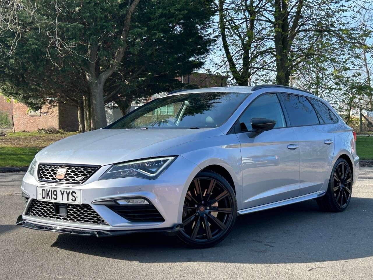 A 2019 SEAT LEON 2.0 TSI Cupra 300 ST 5dr Petrol DSG 7 Spd 4Drive Euro 6 (s/s) (300 ps) 2 KE A 2019 SEAT LEON 2.0 TSI Cupra 300 ST 5dr Petrol DSG 7 Spd 4Drive Euro 6 (s/s) (300 ps) 2 KE