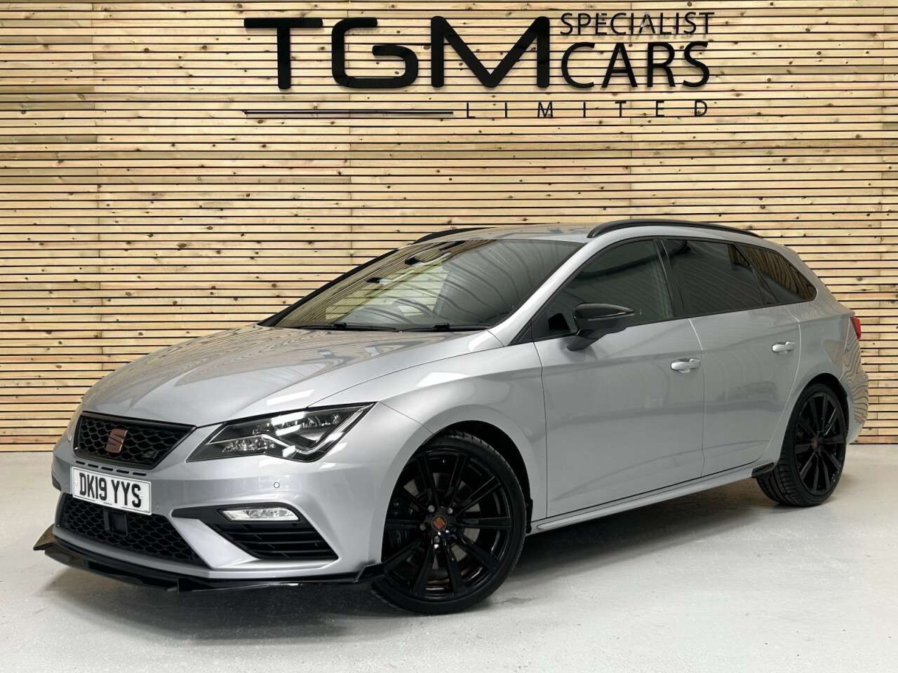 A 2019 SEAT LEON 2.0 TSI Cupra 300 ST 5dr Petrol DSG 7 Spd 4Drive Euro 6 (s/s) (300 ps) FRPS A 2019 SEAT LEON 2.0 TSI Cupra 300 ST 5dr Petrol DSG 7 Spd 4Drive Euro 6 (s/s) (300 ps) FRPS
