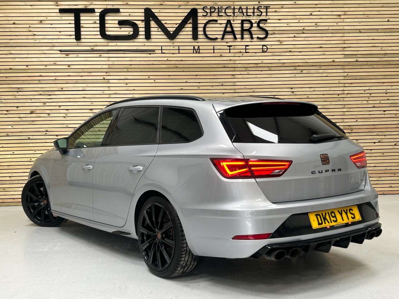 A 2019 SEAT LEON 2.0 TSI Cupra 300 ST 5dr Petrol DSG 7 Spd 4Drive Euro 6 (s/s) (300 ps) FRPS A 2019 SEAT LEON 2.0 TSI Cupra 300 ST 5dr Petrol DSG 7 Spd 4Drive Euro 6 (s/s) (300 ps) FRPS