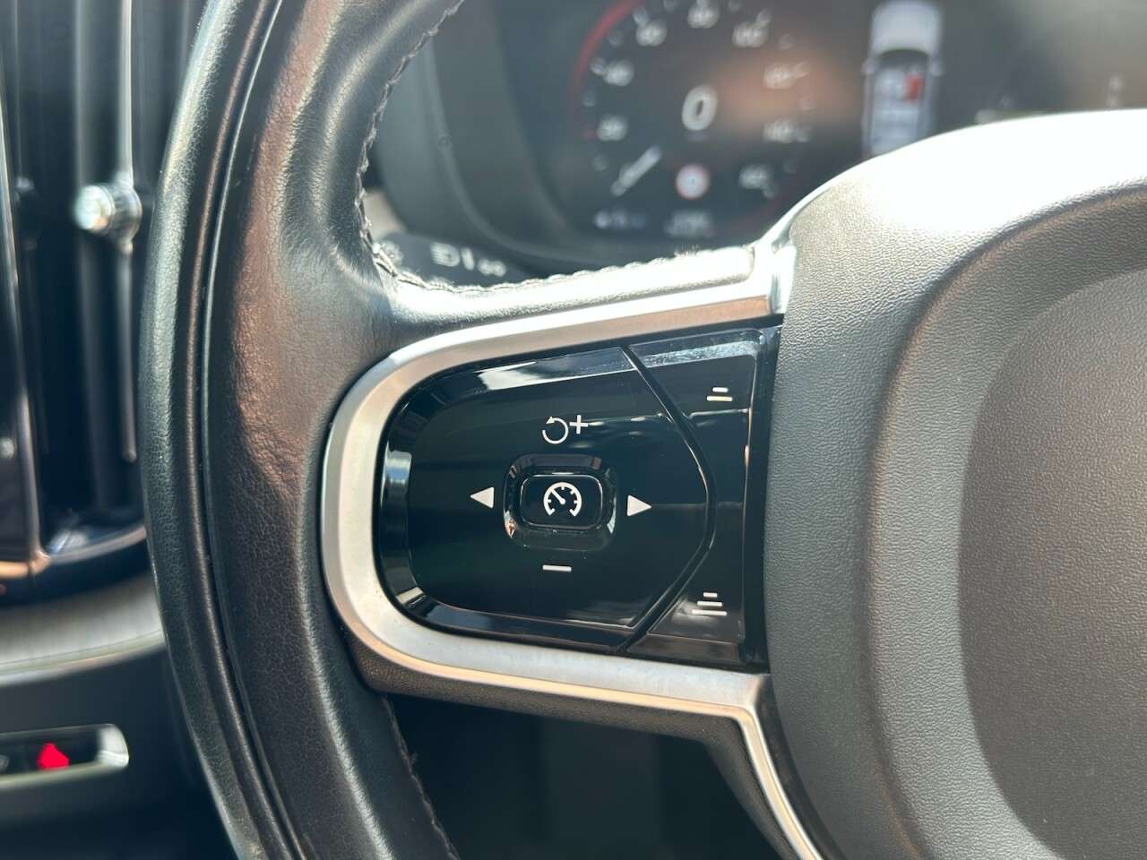 2018 VOLVO XC60 2018 VOLVO XC60