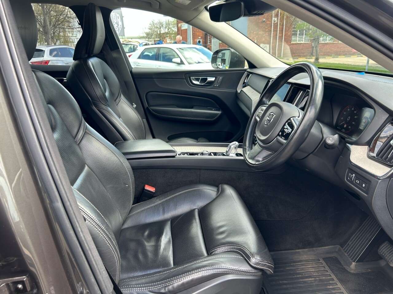 2018 VOLVO XC60 2018 VOLVO XC60