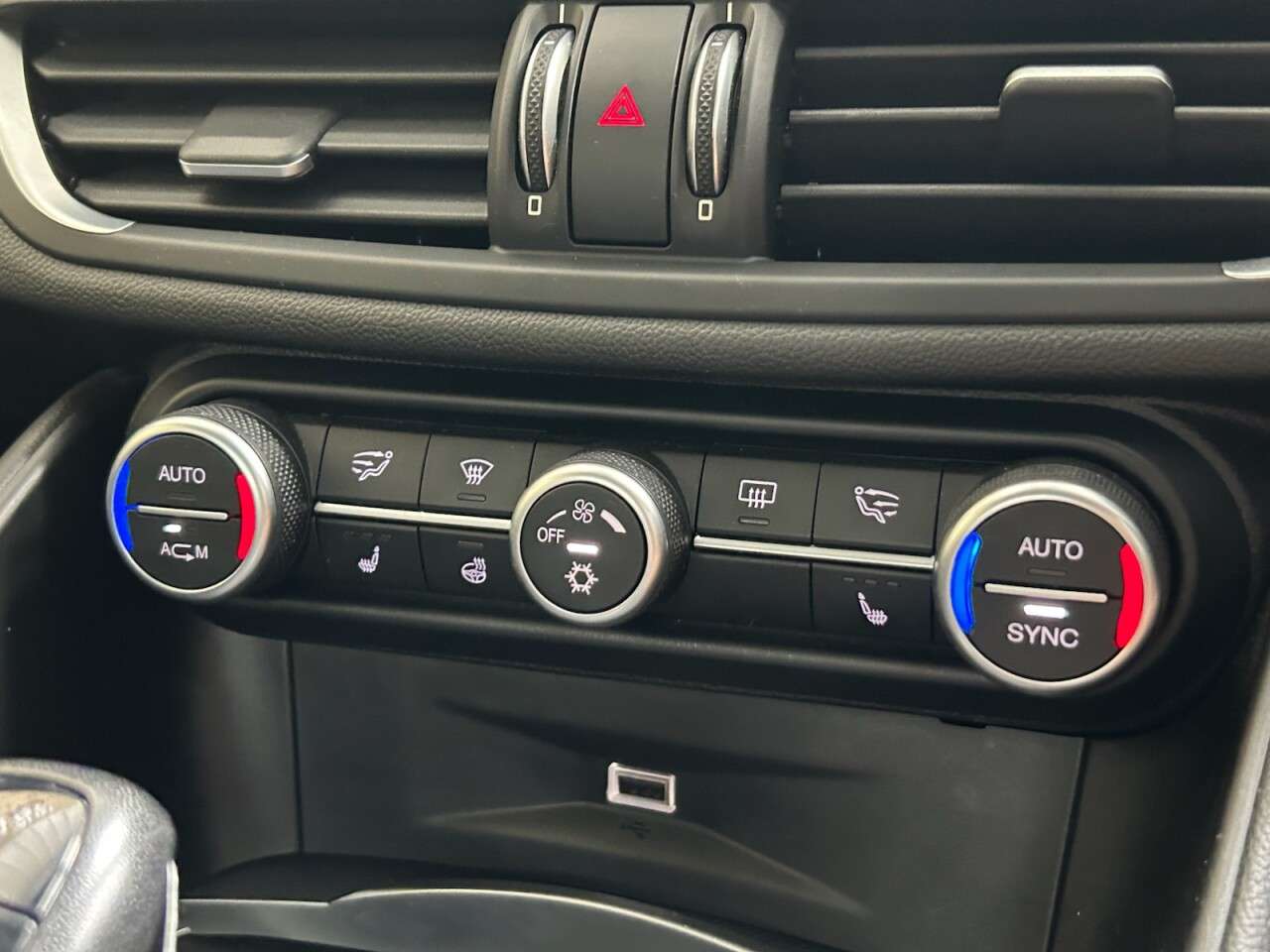 2017 ALFA ROMEO GIULIA 2017 ALFA ROMEO GIULIA