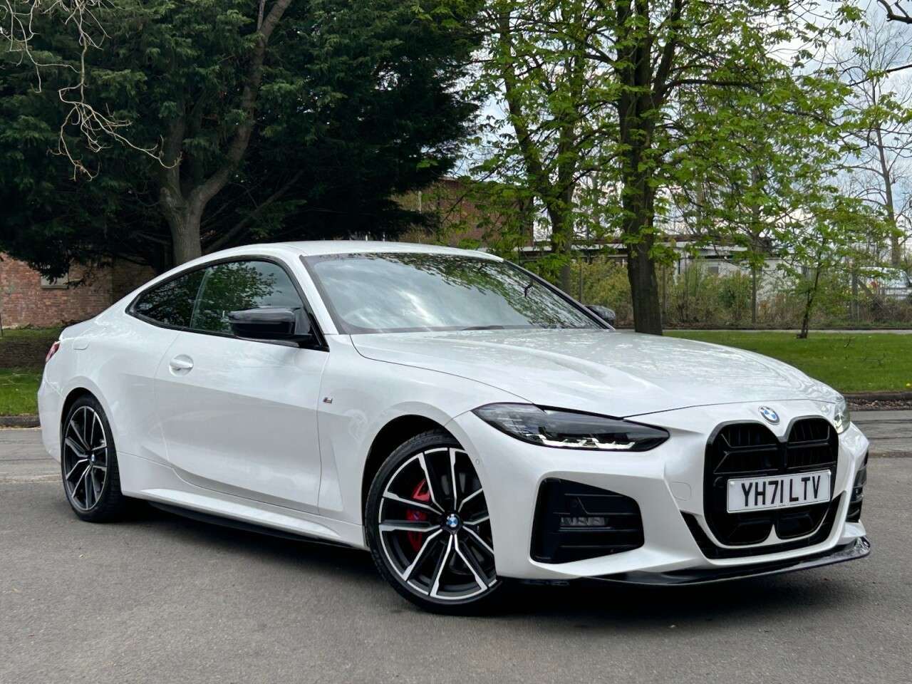 A 2021 BMW 4 SERIES 2.0 420i M Sport Coupe 2dr Petrol Auto Euro 6 (s/s) (184 ps) MSPORT PRO PAC A 2021 BMW 4 SERIES 2.0 420i M Sport Coupe 2dr Petrol Auto Euro 6 (s/s) (184 ps) MSPORT PRO PAC