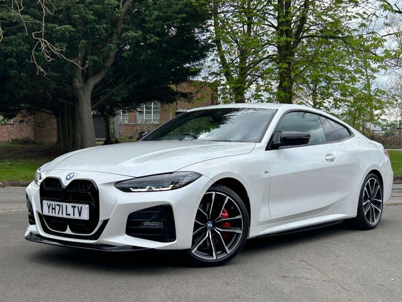 A 2021 BMW 4 SERIES 2.0 420i M Sport Coupe 2dr Petrol Auto Euro 6 (s/s) (184 ps) MSPORT PRO PAC A 2021 BMW 4 SERIES 2.0 420i M Sport Coupe 2dr Petrol Auto Euro 6 (s/s) (184 ps) MSPORT PRO PAC