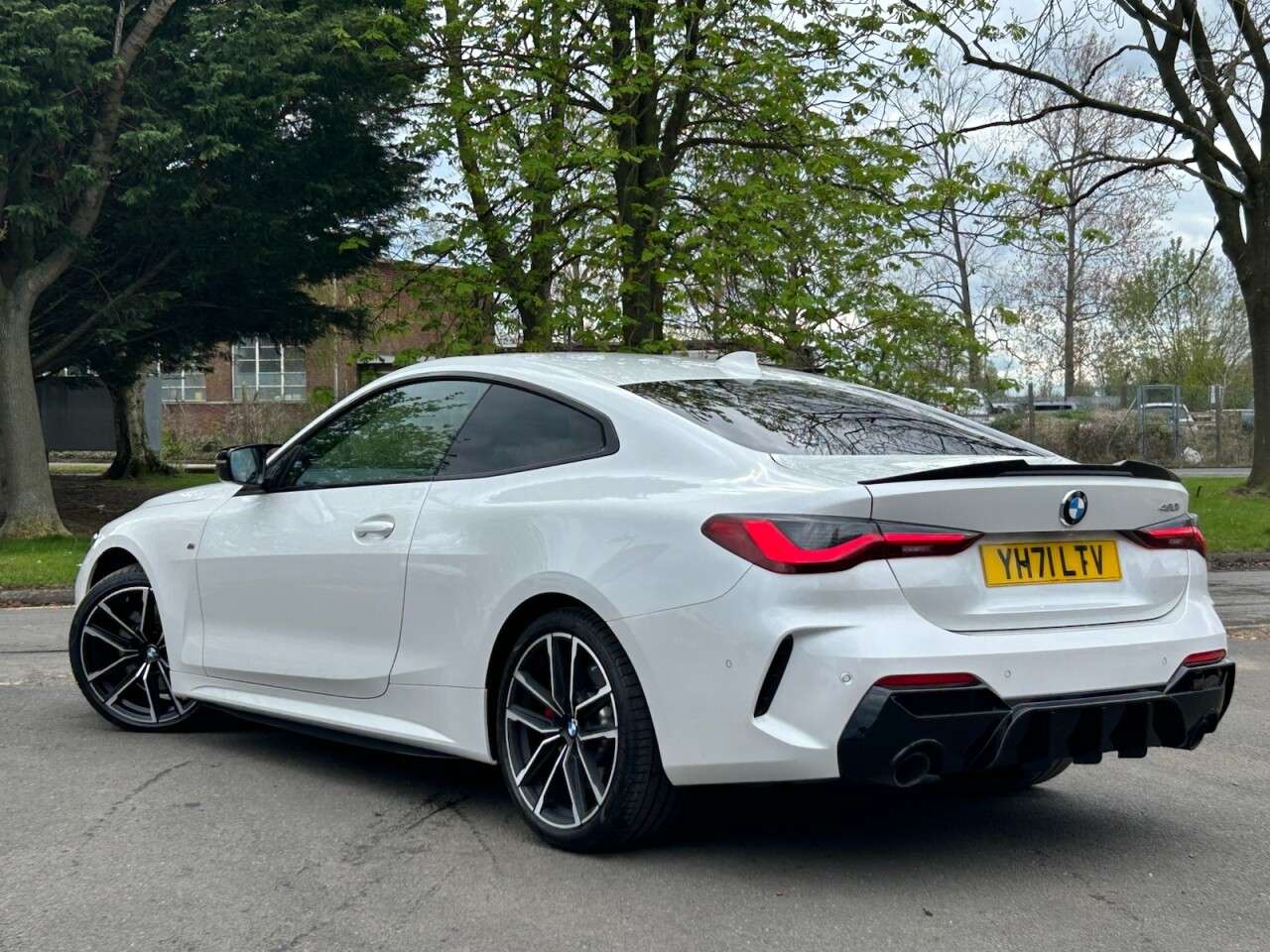 A 2021 BMW 4 SERIES 2.0 420i M Sport Coupe 2dr Petrol Auto Euro 6 (s/s) (184 ps) MSPORT PRO PAC A 2021 BMW 4 SERIES 2.0 420i M Sport Coupe 2dr Petrol Auto Euro 6 (s/s) (184 ps) MSPORT PRO PAC
