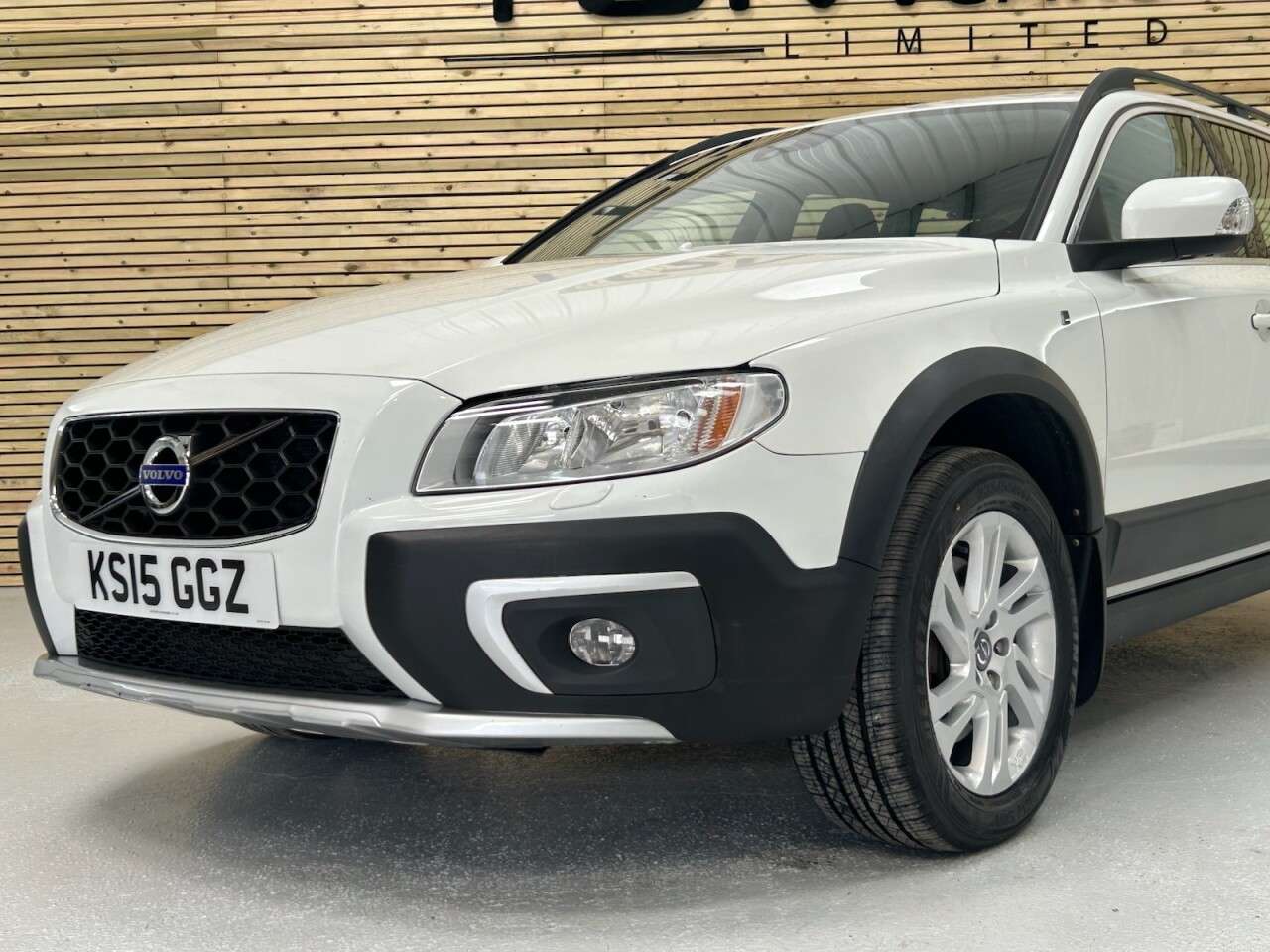 2015 VOLVO XC70 2015 VOLVO XC70
