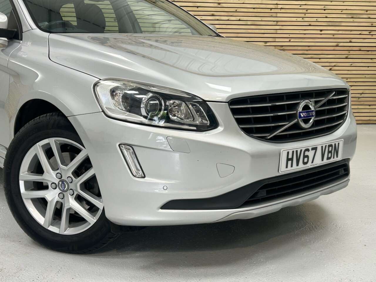 2017 VOLVO XC60 2017 VOLVO XC60