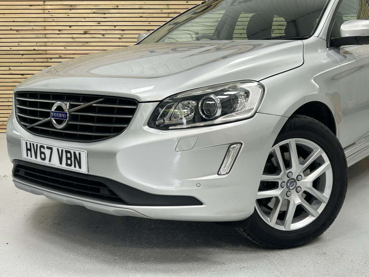 2017 VOLVO XC60 2017 VOLVO XC60