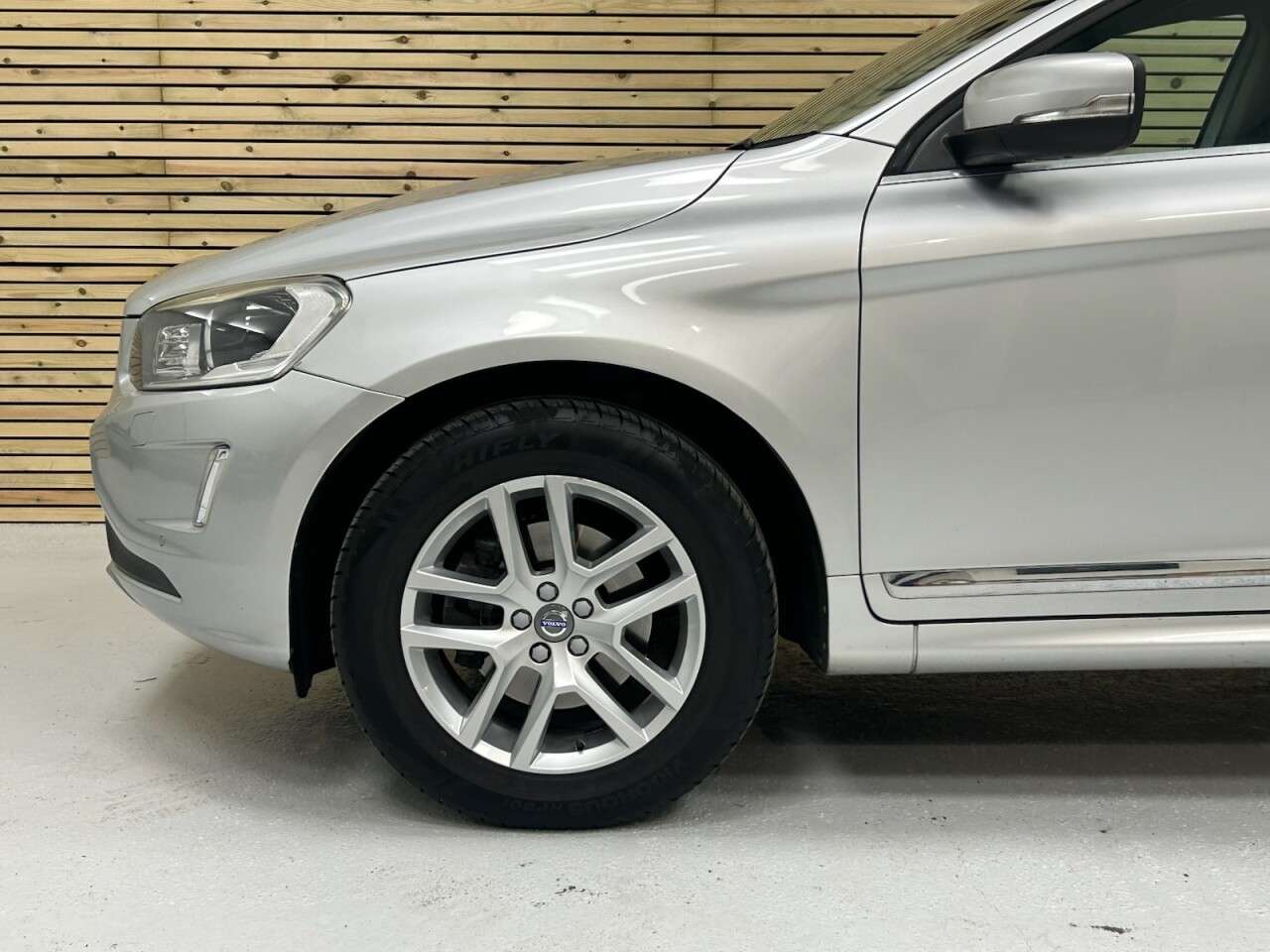 2017 VOLVO XC60 2017 VOLVO XC60