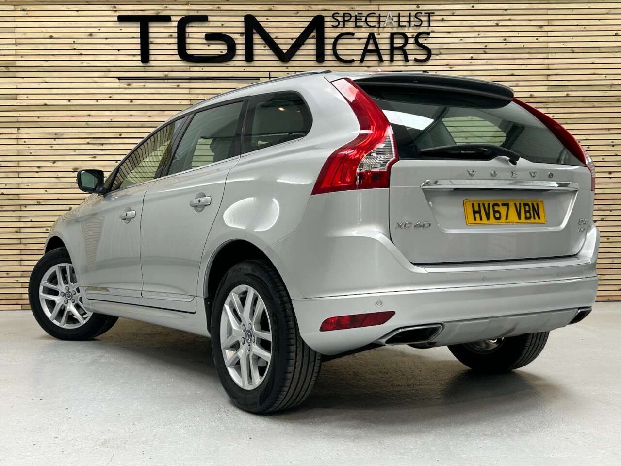 2017 VOLVO XC60 2017 VOLVO XC60
