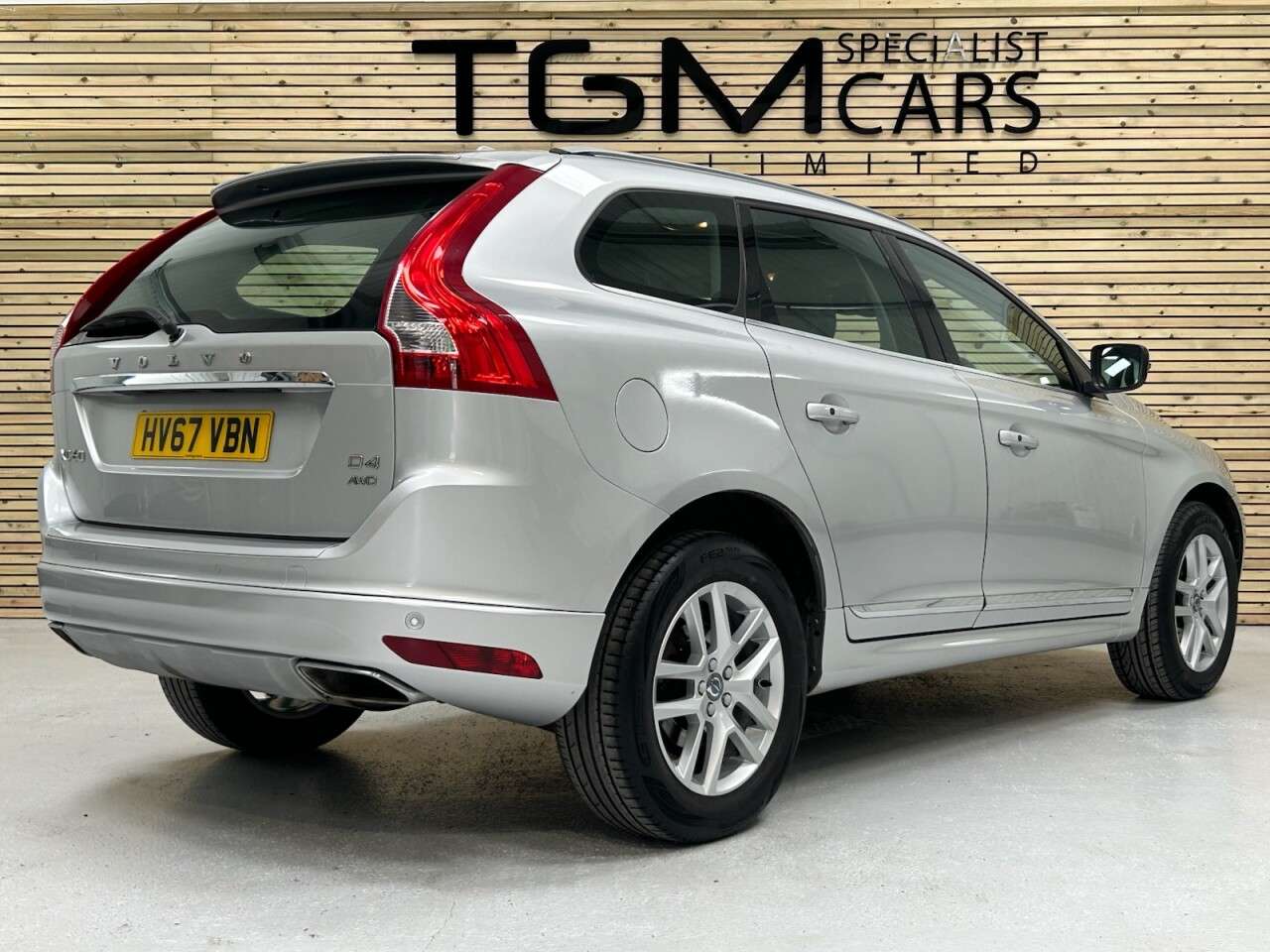2017 VOLVO XC60 2017 VOLVO XC60