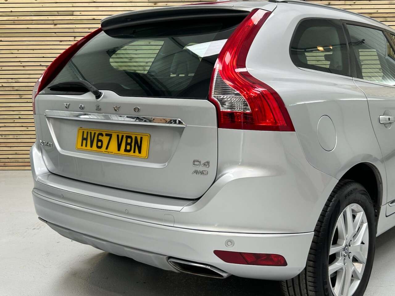 2017 VOLVO XC60 2017 VOLVO XC60