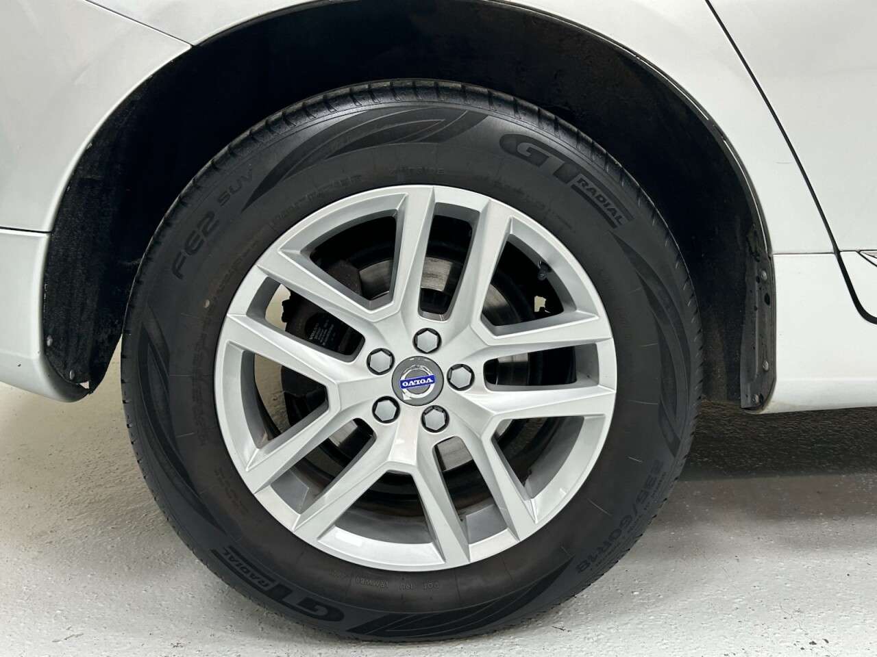 2017 VOLVO XC60 2017 VOLVO XC60