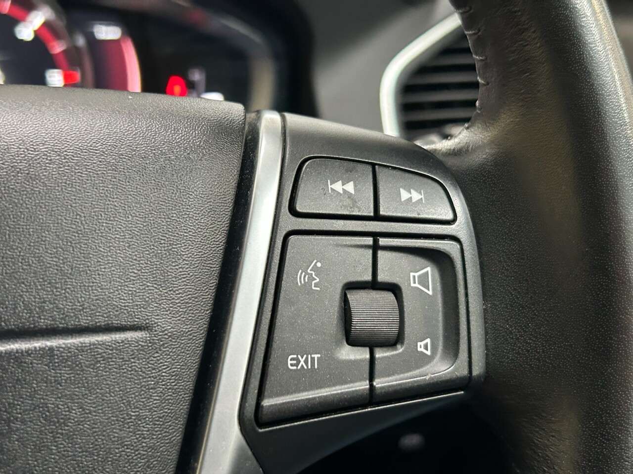 2017 VOLVO XC60 2017 VOLVO XC60