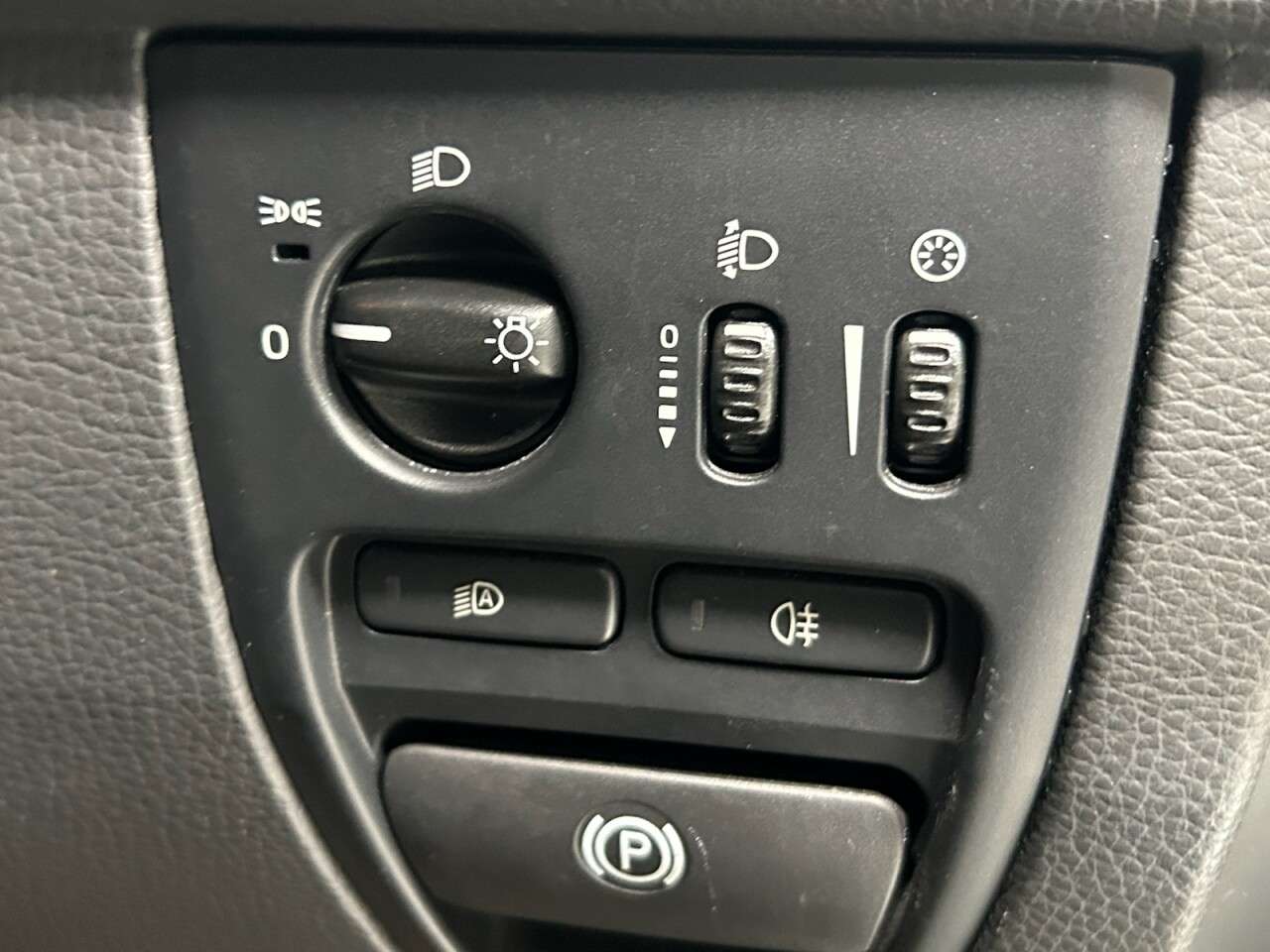 2014 VOLVO XC90 2014 VOLVO XC90