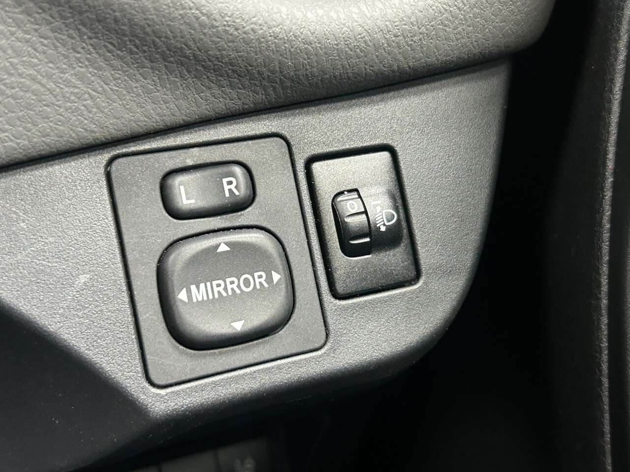 2019 TOYOTA YARIS 2019 TOYOTA YARIS