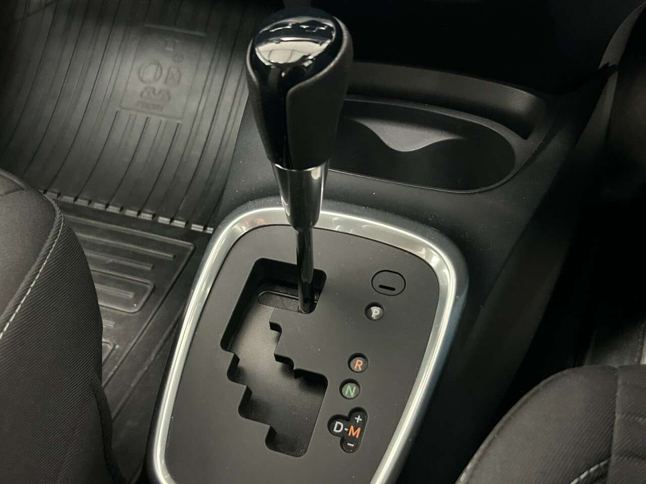 2019 TOYOTA YARIS 2019 TOYOTA YARIS