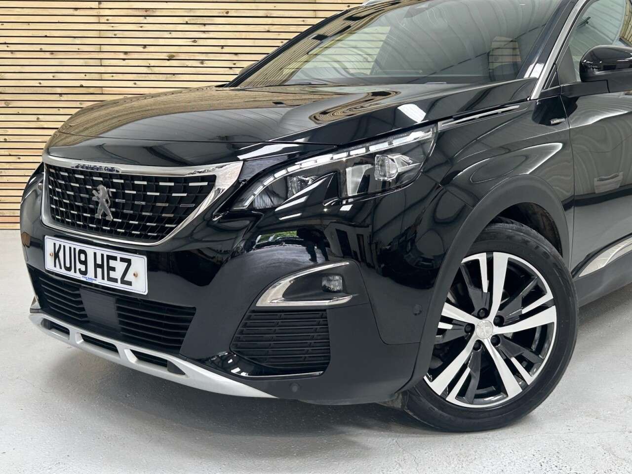 2019 PEUGEOT 5008 2019 PEUGEOT 5008