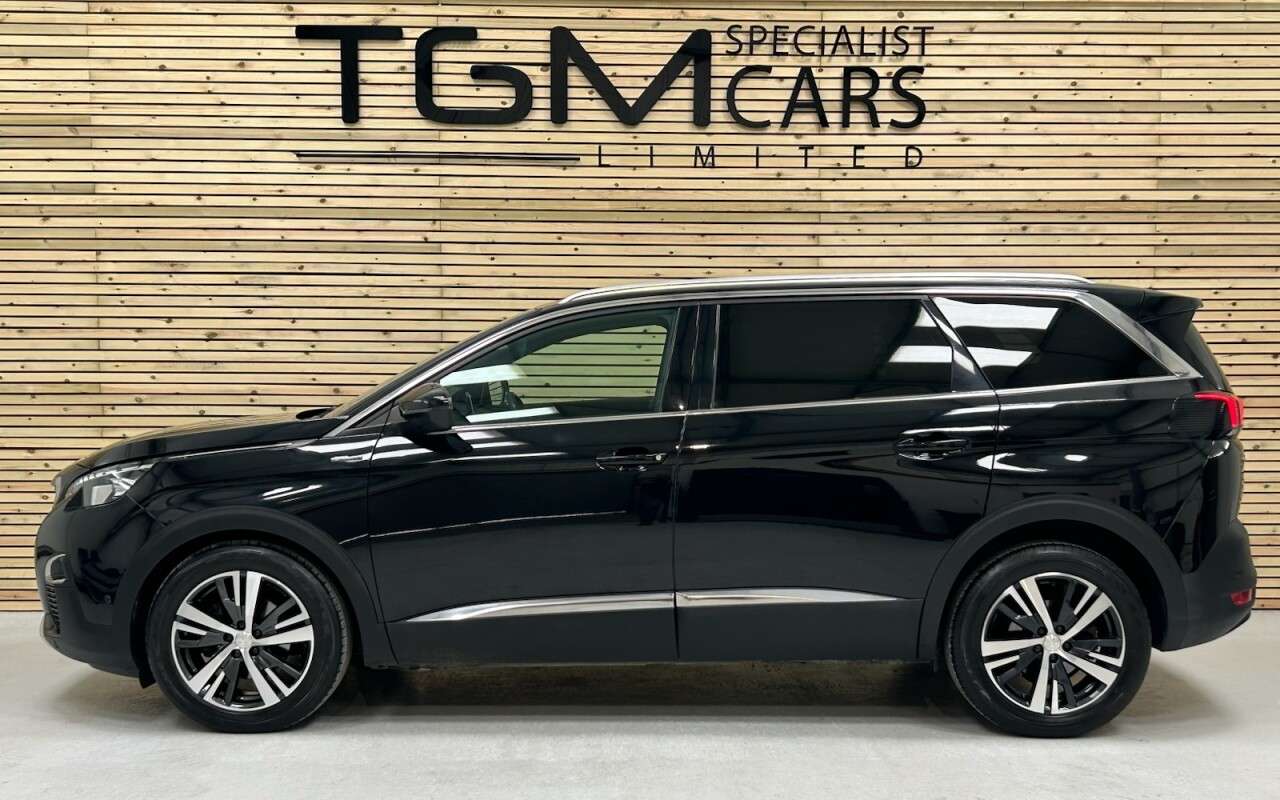 2019 PEUGEOT 5008 2019 PEUGEOT 5008