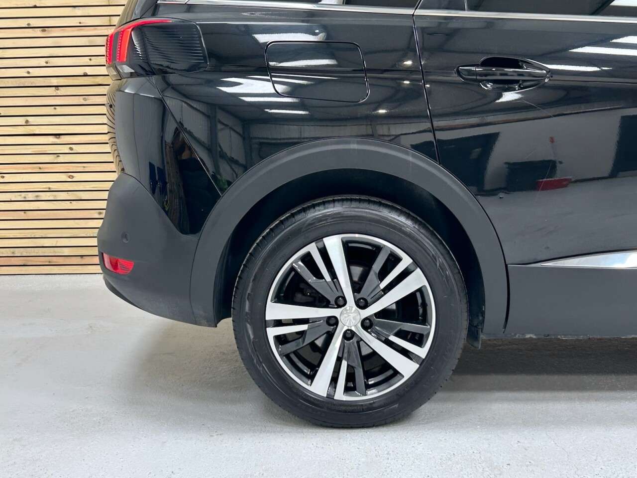 2019 PEUGEOT 5008 2019 PEUGEOT 5008