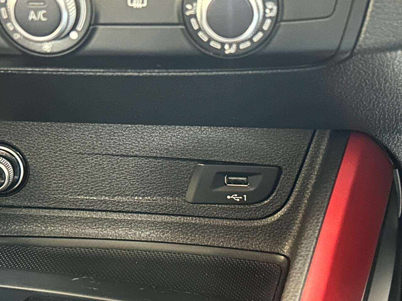 2020 AUDI Q2 2020 AUDI Q2