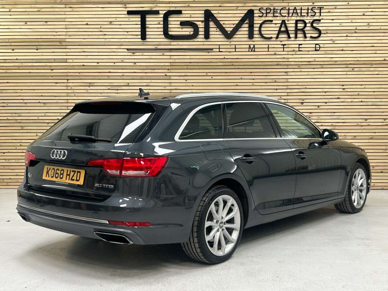 2019 AUDI A4 AVANT 2019 AUDI A4 AVANT